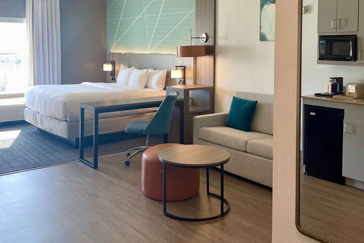 Room 15 of 38