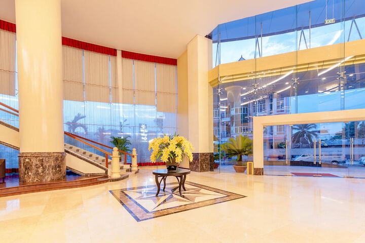 Hotel 2 of 67