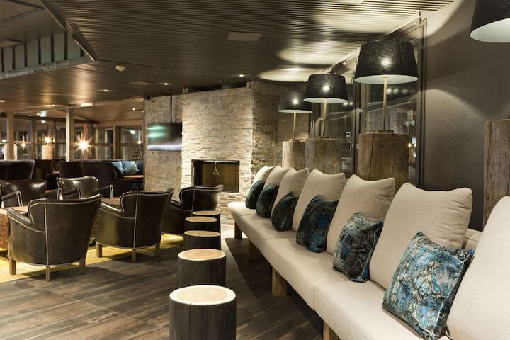Hotel Lobby