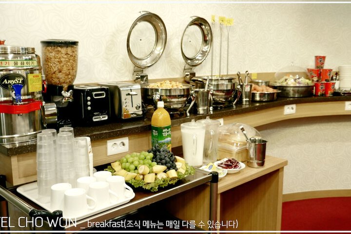 Breakfast/Coffee Service 106 of 127