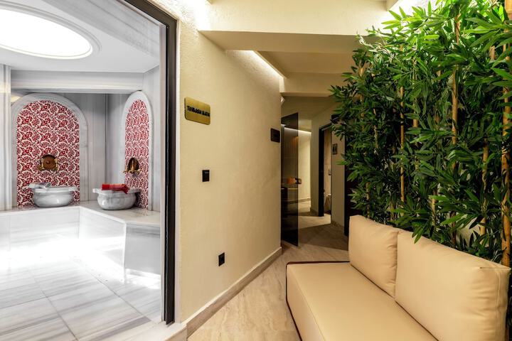 Hotel Interior 66 of 98