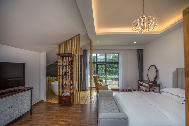 Room 21 of 174