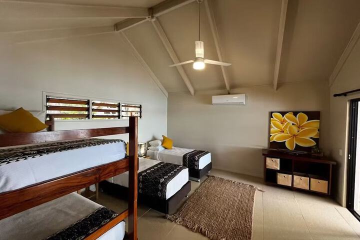 Room 22 of 106