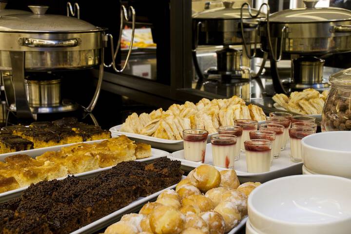 Breakfast/Coffee Service 56 of 81