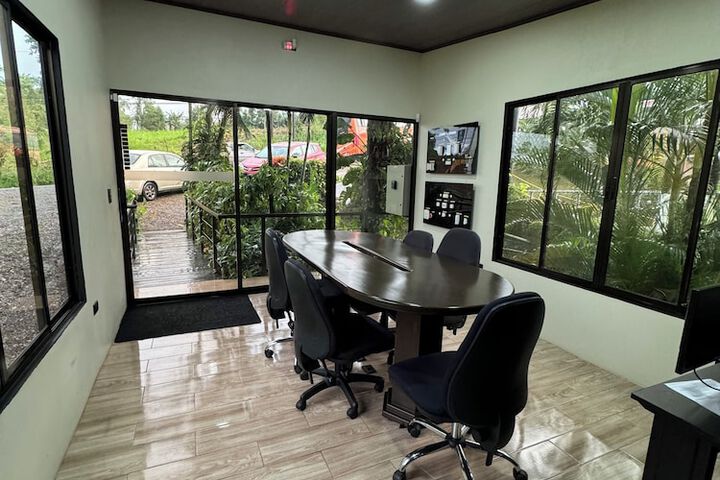 Business Center 30 of 39