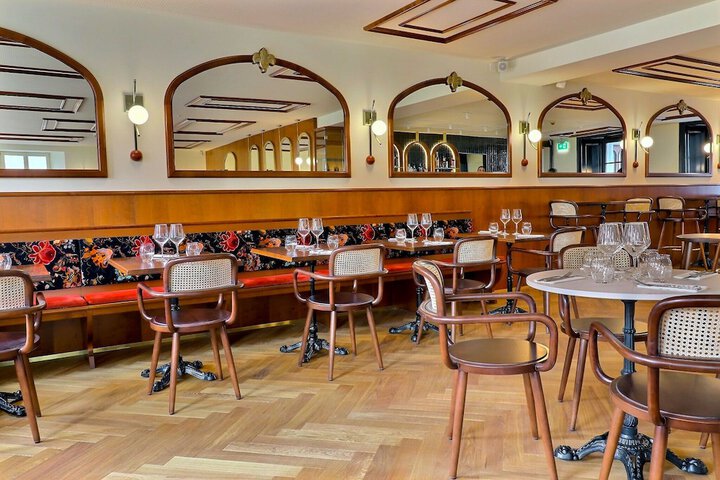 Dining 21 of 29