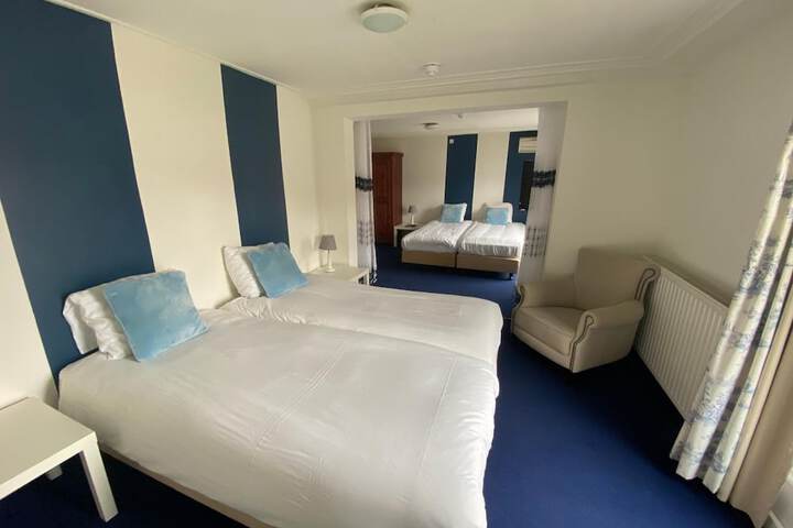 Room 10 of 37