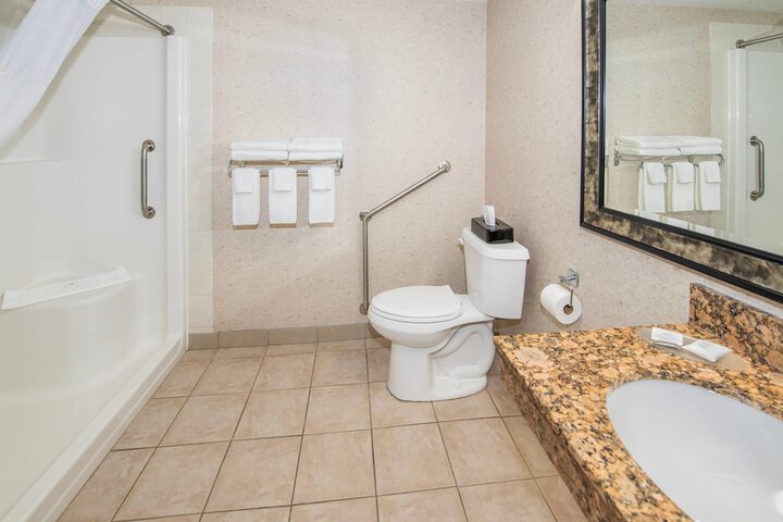 Room 15 of 36