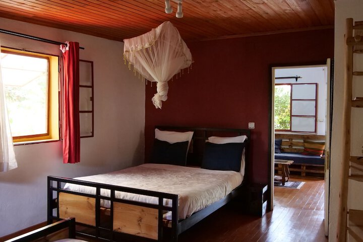 Room 6 of 49