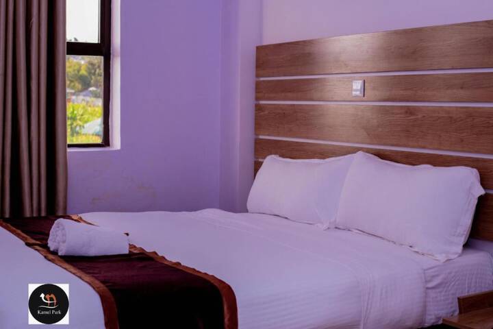 Room 4 of 8