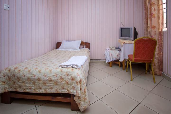 Room 7 of 35