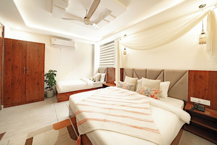 Room 11 of 35