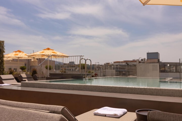 Pool 65 of 91