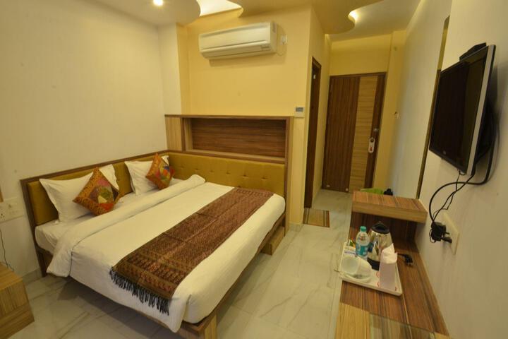 Room 5 of 61