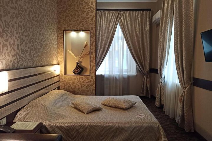 Room 10 of 30