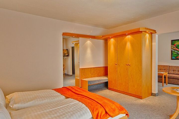 Room 12 of 63
