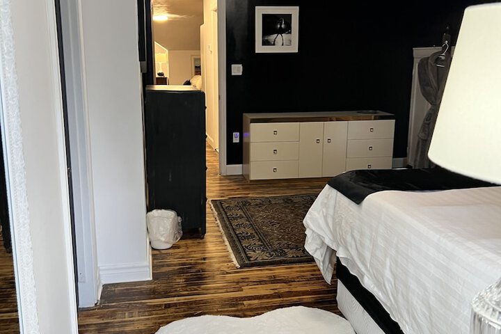 Room 26 of 162