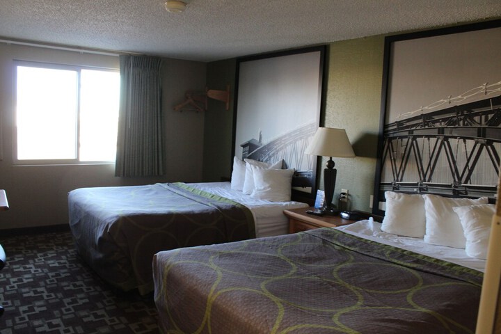 Room 8 of 32