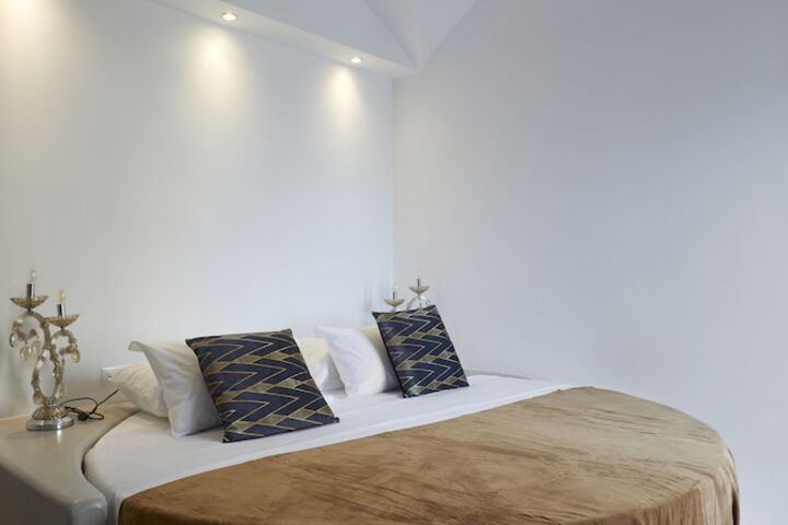 Room 81 of 277