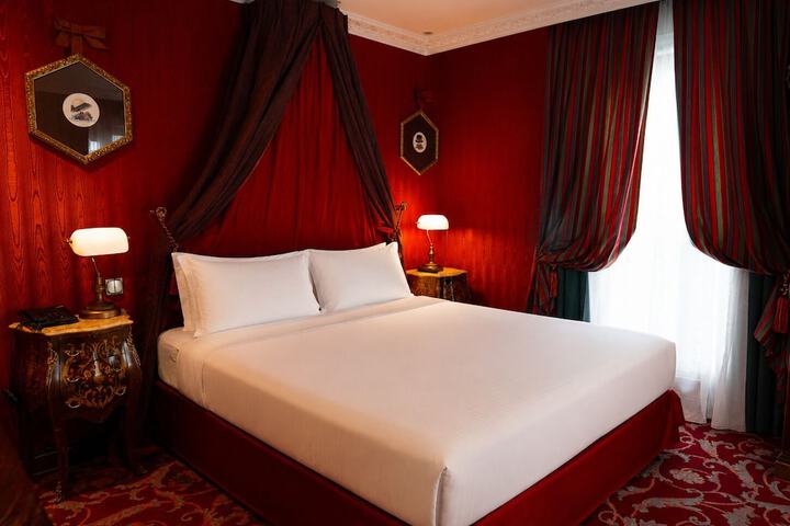 Room 43 of 94