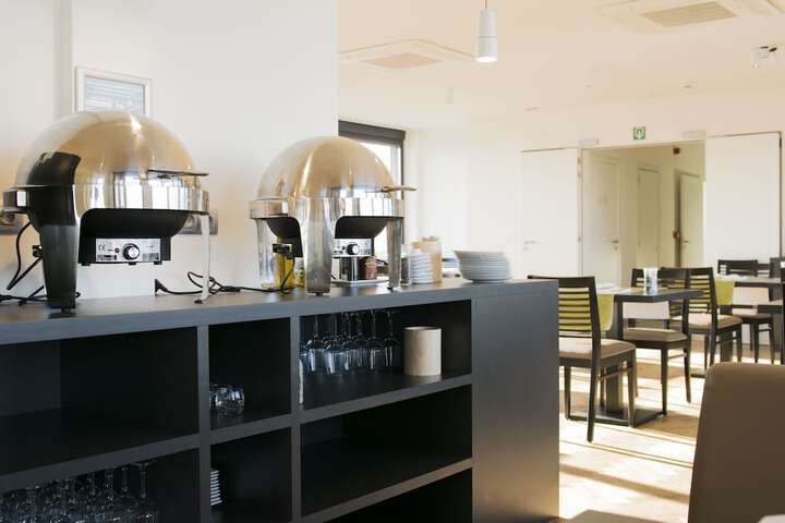 Breakfast/Coffee Service 46 of 75