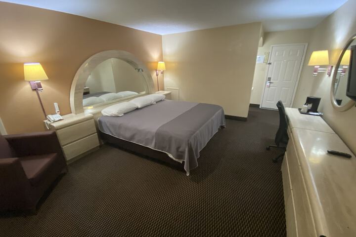 Single Room (4 of 6)