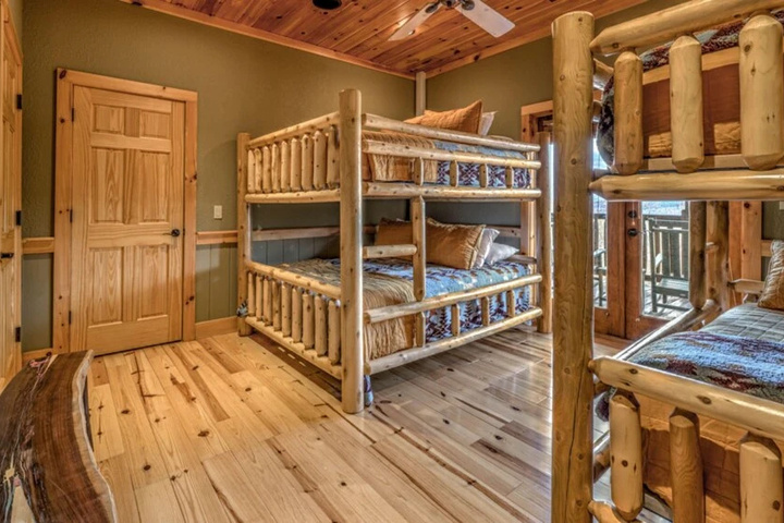Room 4 of 22