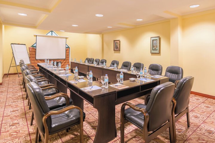 Business Center 24 of 27