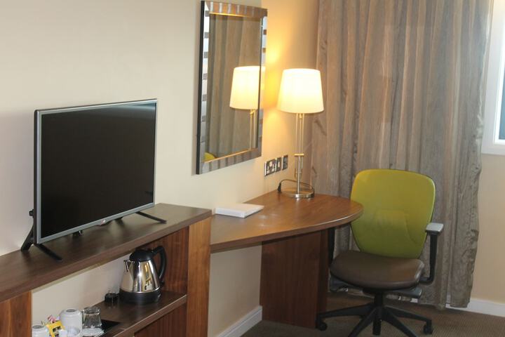 Room 5 of 29