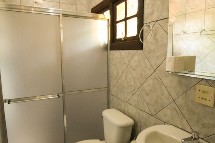 Room 13 of 46