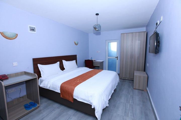 Room 12 of 55