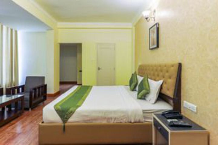 Room 19 of 33