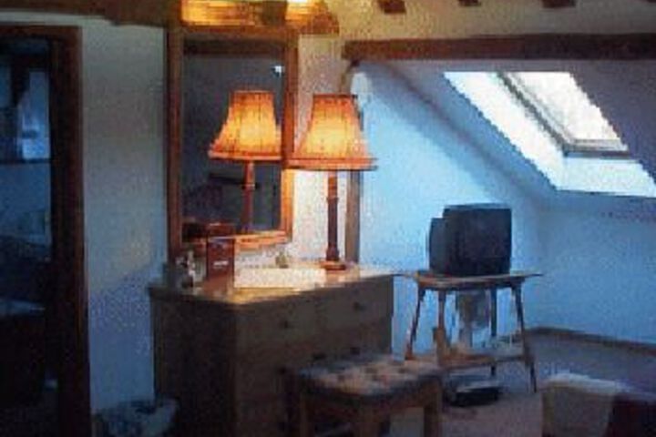 Room 3 of 3