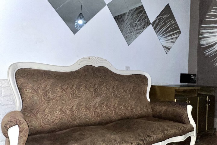 Room 26 of 73