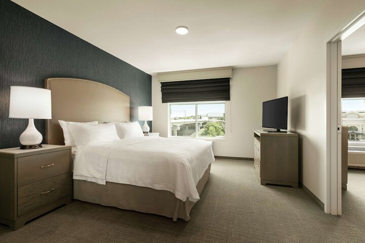 1 King Bed Studio Suite (16 of 21)