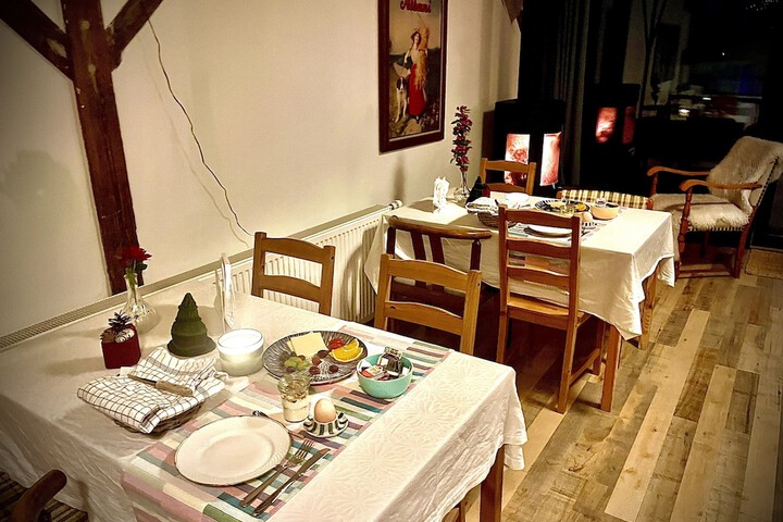 Dining 62 of 78