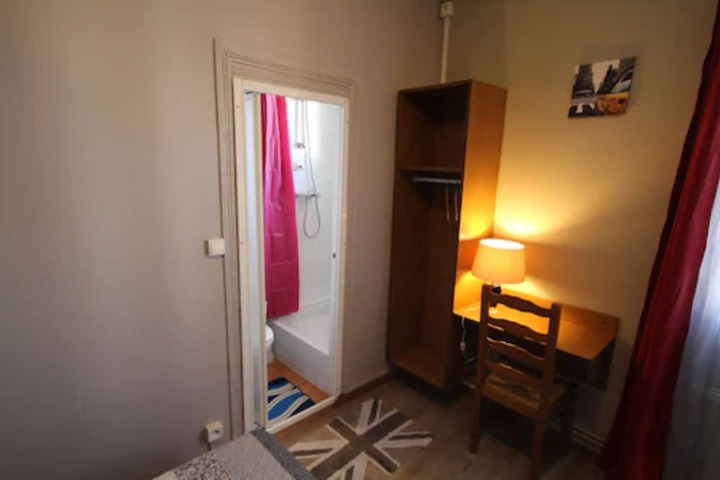 Room 29 of 64