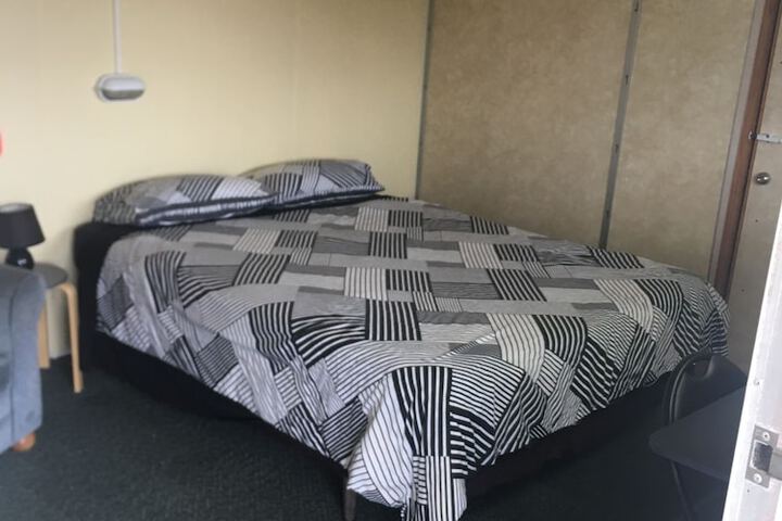 Room 9 of 62