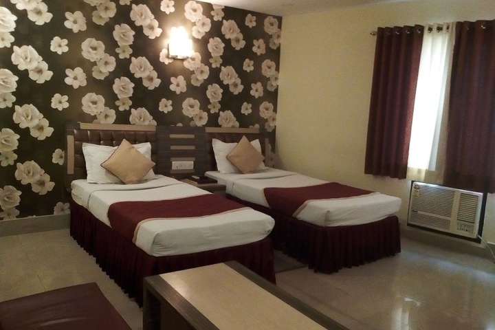 Room 28 of 70