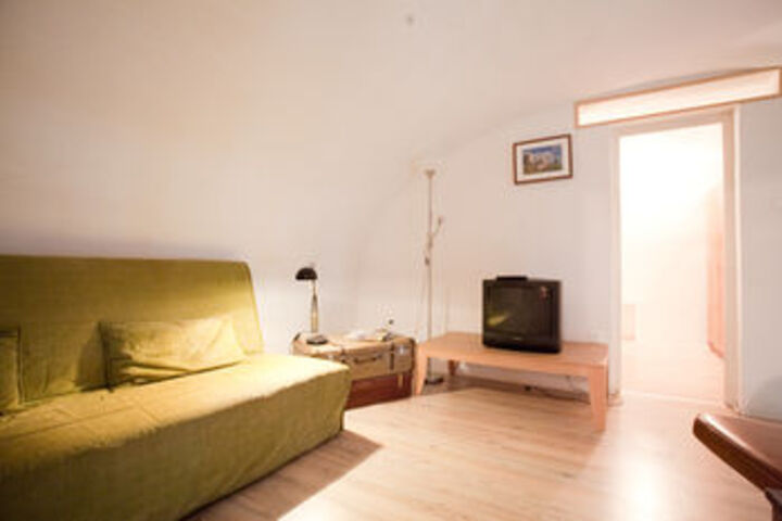 Room 19 of 25
