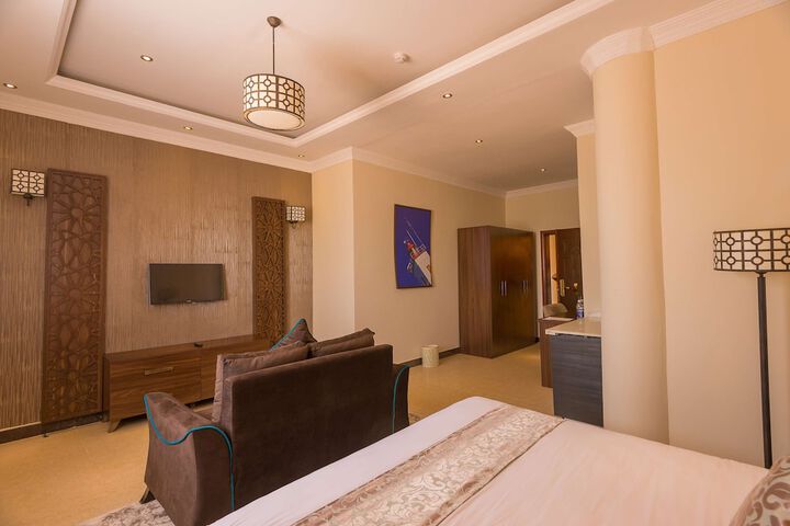 Room 19 of 115