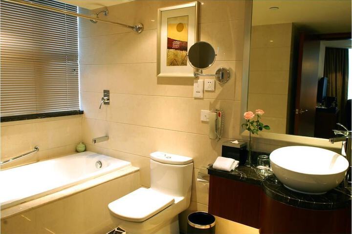Room 13 of 22