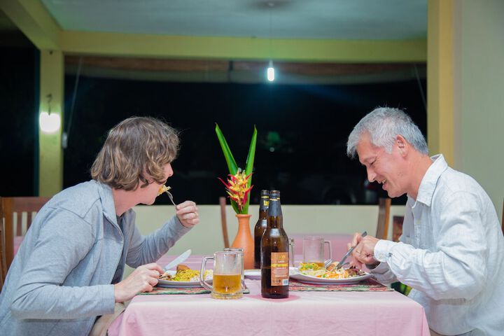 Dining 30 of 37