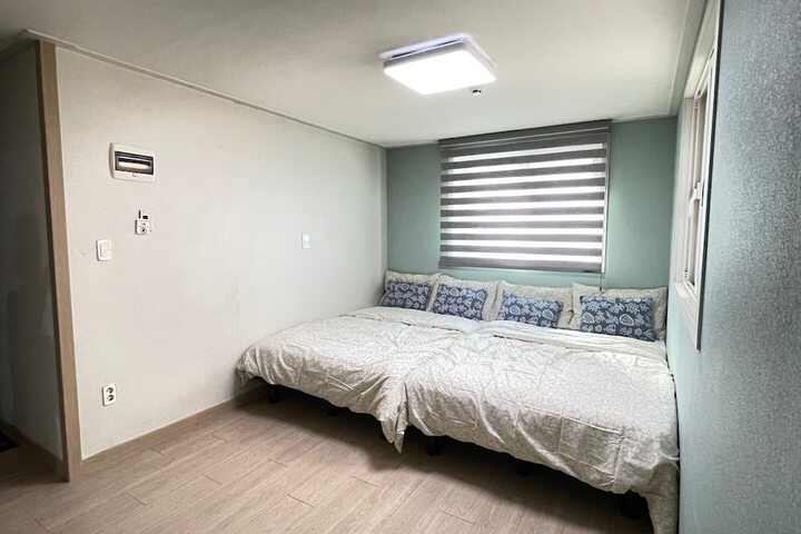 Room 26 of 49