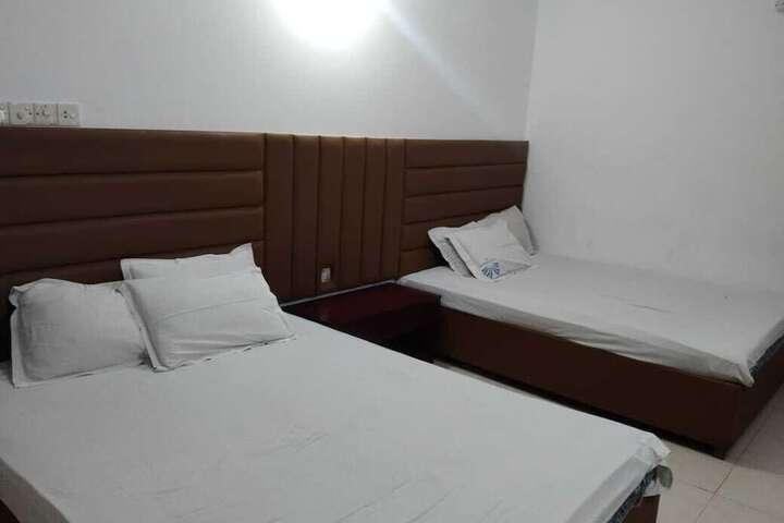 Room 18 of 23
