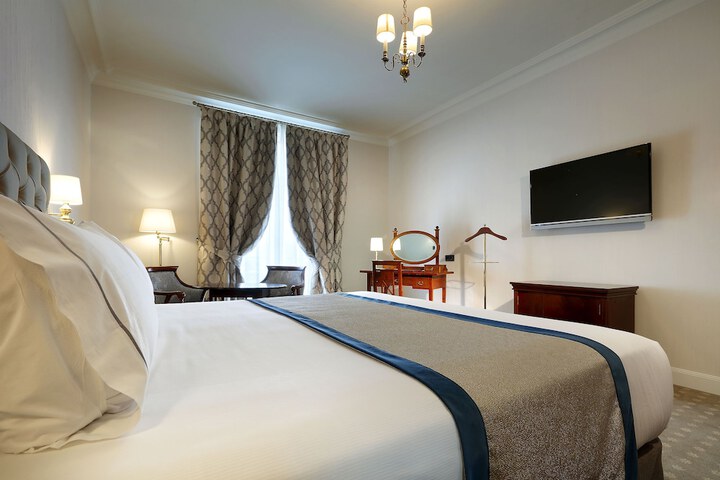 Room 20 of 130