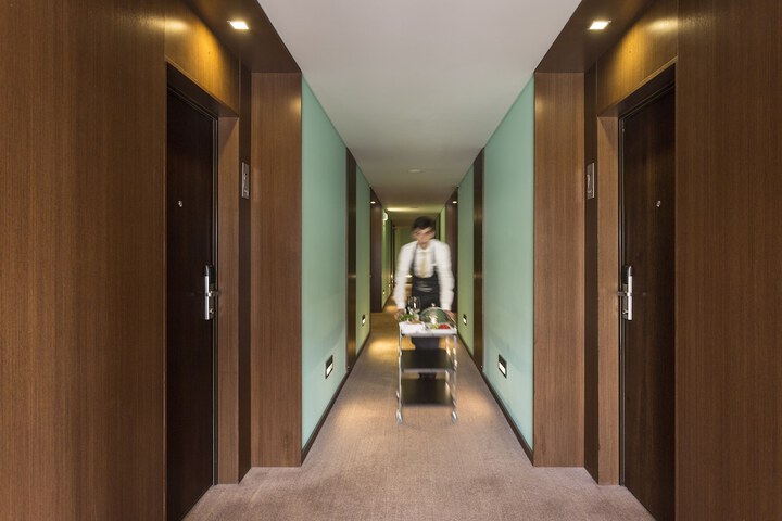 Room 13 of 72