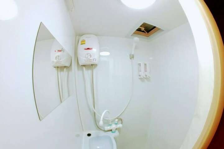 Room 3 of 6
