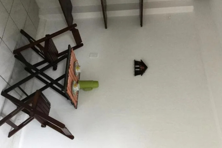 Room 2 of 21