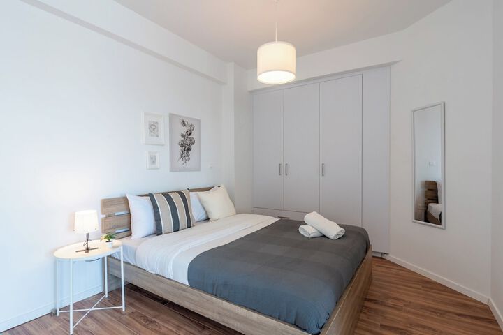 Room 14 of 210